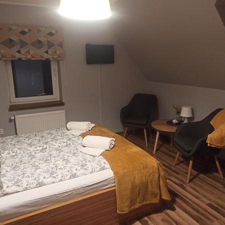 Bed and Breakfast Dom Na Klonowym Wzgorzu Строне-Слёнске Экстерьер фото
