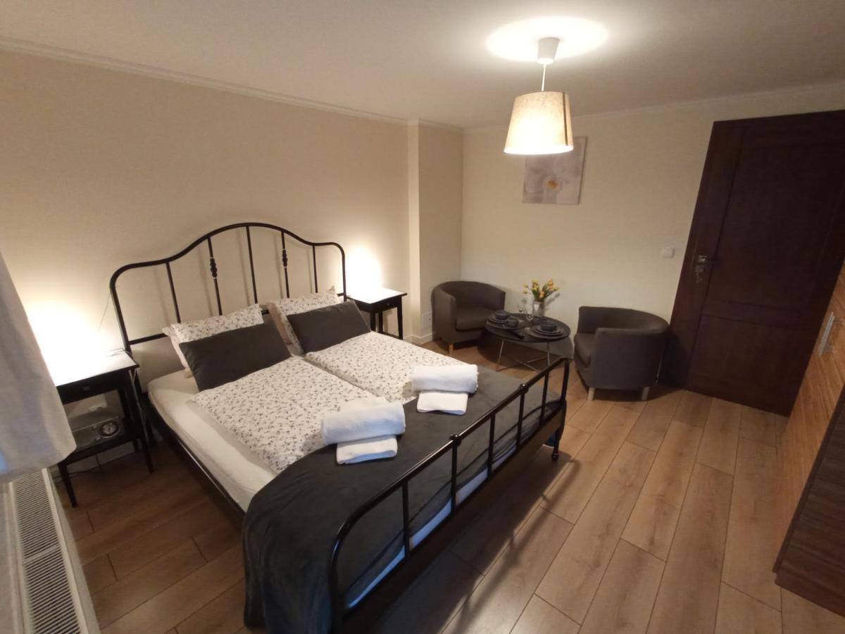 Bed and Breakfast Dom Na Klonowym Wzgorzu Строне-Слёнске Экстерьер фото