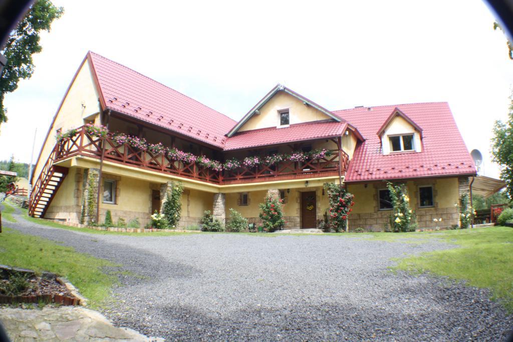 Bed and Breakfast Dom Na Klonowym Wzgorzu Строне-Слёнске Экстерьер фото